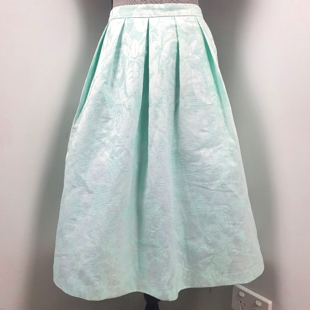 Forever New Size 14 Light Pastel Green Floral Embroidered A-line Pleated Skirt - Picture 1 of 13